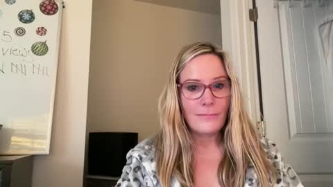 MIlf Goddess online show from January 2025 09:51:01 PM