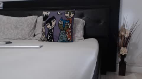 milfa online show from September 2025 07:35:02 AM