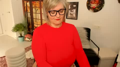 MilfElla online show from February 2025 10:15:02 AM