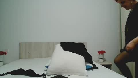 Milfsupreme online show from March 2025 03:51:02 PM