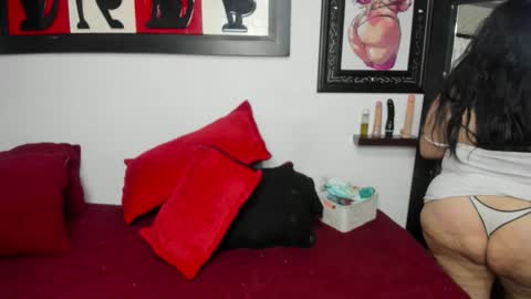 Snapshot of milfhotmature chatting on May 2026 08:09:01 AM laura online show from May 2026 08:09:01 AM