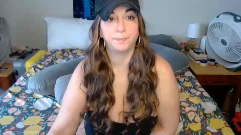 Snapshot of milfmonee chatting on February 2026 05:31:01 PM MILF Monee online show from February 2026 05:31:01 PM