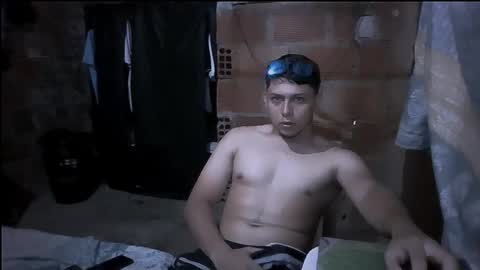 Snapshot of milk_boy25 chatting on October 2025 06:49:01 PM milk_boy25 online show from October 2025 06:49:01 PM
