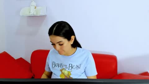 S O F I A online show from November 2025 11:21:01 AM