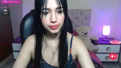 Snapshot of milk_little4u chatting on November 2025 05:51:02 AM luci online show from November 2025 05:51:02 AM