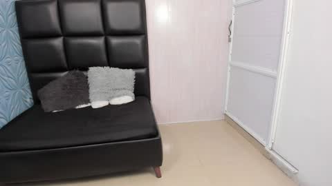 MAX online show from February 2025 02:28:01 AM