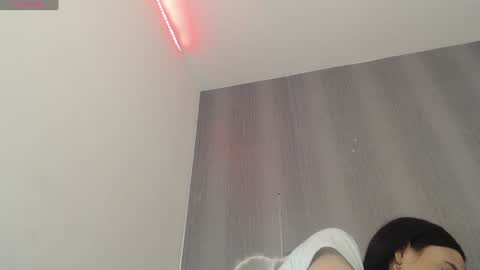 Amira online show from December 2024 04:18:01 PM