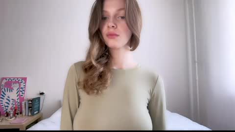 milky__way_ online show from June 2026 03:18:01 PM