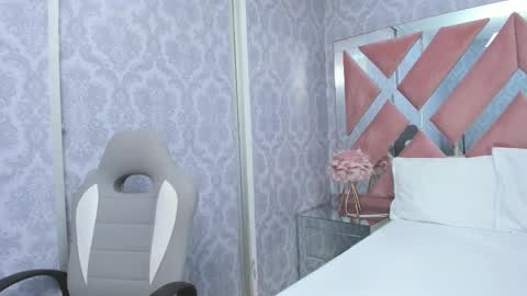 Sofia  online show from November 2025 06:34:02 PM