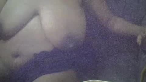 Snapshot of milkymom256 chatting on December 2025 11:45:01 PM milkymom256 online show from December 2025 11:45:01 PM