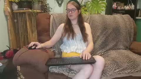 Peach Doll online show from January 2025 10:40:02 PM