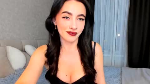 milla moore online show from October 2025 05:00:01 PM