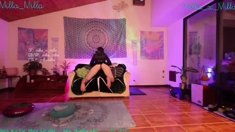 milla_milla online show from December 2024 03:47:01 AM