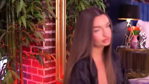 Snapshot of milla_serene chatting on December 2025 07:14:02 AM Milla online show from December 2025 07:14:02 AM