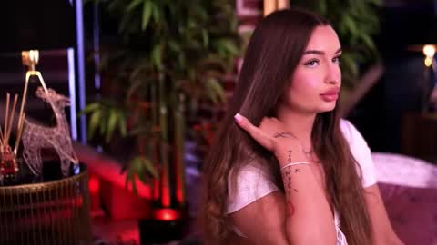 Snapshot of milla_serene chatting on December 2025 07:37:01 AM Milla online show from December 2025 07:37:01 AM