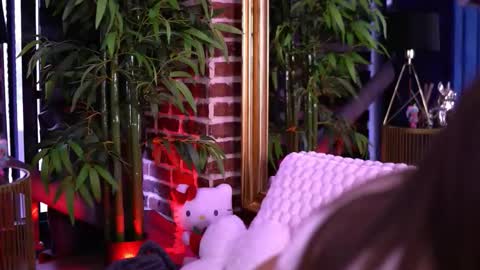 Snapshot of milla_serene chatting on January 2026 07:12:01 AM Milla online show from January 2026 07:12:01 AM