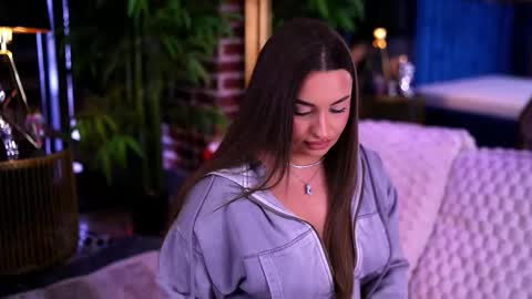 Snapshot of milla_serene chatting on February 2026 07:42:02 AM Milla online show from February 2026 07:42:02 AM