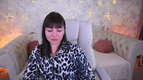 Snapshot of millaluxlove chatting on January 2026 08:41:01 AM millaluxlove online show from January 2026 08:41:01 AM