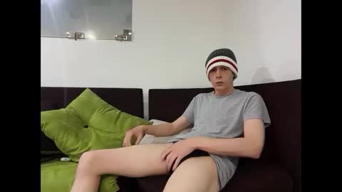 SlimnHungOH online show from November 2025 10:59:02 PM