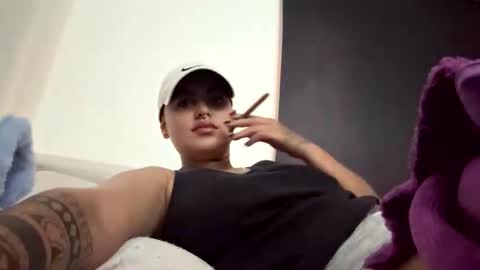 Im girl my name is Johana  online show from October 2025 11:55:01 AM