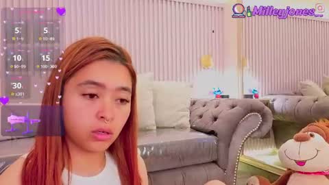 Snapshot of milleyjones_ chatting on July 2026 11:49:02 AM milleyjones_ online show from July 2026 11:49:02 AM