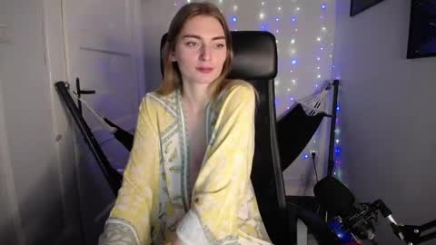 Snapshot of millie_lacroix chatting on December 2024 05:15:02 PM millie_lacroix online show from December 2024 05:15:02 PM