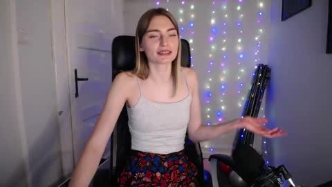 Snapshot of millie_lacroix chatting on February 2025 12:27:01 PM millie_lacroix online show from February 2025 12:27:01 PM