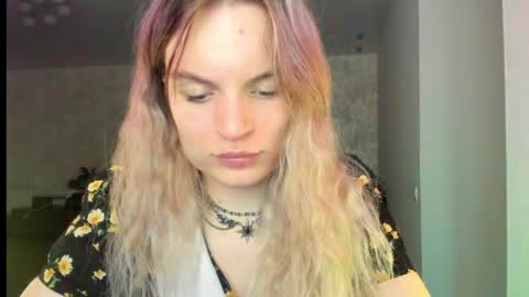 mili-kira online show from May 2026 08:29:01 PM