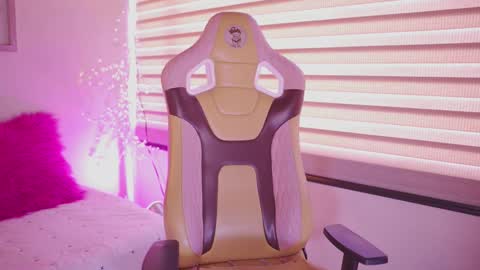 MILLY online show from February 2026 07:25:02 PM