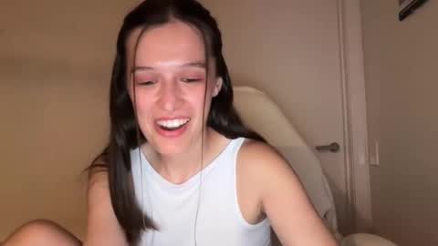 Milly online show from October 2025 10:03:02 AM