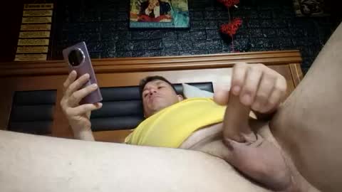 Snapshot of milo8223 chatting on April 2026 06:25:01 AM milo8223 online show from April 2026 06:25:01 AM