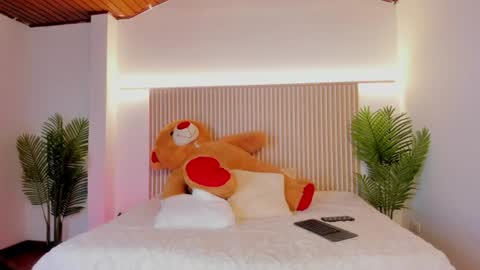 Snapshot of milu_blossom chatting on July 2026 11:58:02 AM miluu online show from July 2026 11:58:02 AM