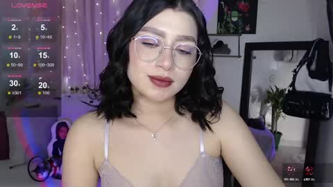 Mily online show from October 2025 07:45:01 PM