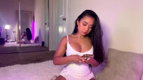 Snapshot of mimibabyxxx chatting on October 2025 12:18:01 AM Mimi Baby online show from October 2025 12:18:01 AM