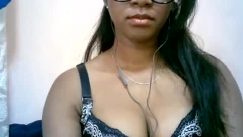 Snapshot of mimie32 chatting on July 2026 09:22:01 AM mimie32 online show from July 2026 09:22:01 AM