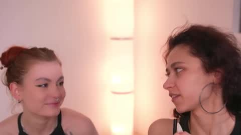 Snapshot of mimilicks chatting on November 2025 06:41:02 AM IRIS online show from November 2025 06:41:02 AM