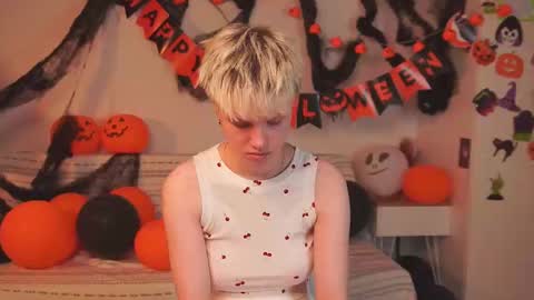 Sonya online show from November 2025 02:07:02 PM