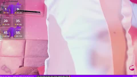 Minji online show from September 2025 06:24:02 PM