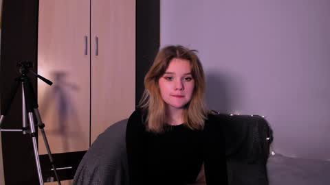 hi Im Mina  online show from December 2024 08:44:02 AM