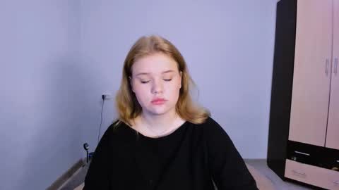 hi Im Mina  online show from November 2025 01:49:02 AM