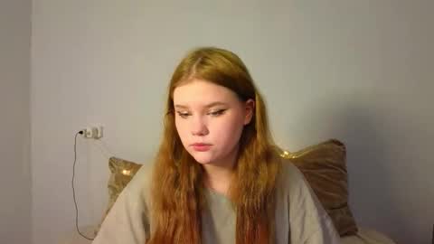 Snapshot of mina27372 chatting on February 2026 07:56:02 AM hi Im Mina online show from February 2026 07:56:02 AM