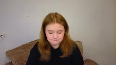 Snapshot of mina27372 chatting on February 2026 04:19:01 AM hi Im Mina online show from February 2026 04:19:01 AM