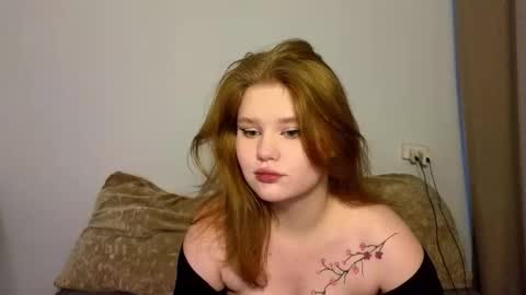 Snapshot of mina27372 chatting on March 2026 06:04:02 AM hi Im Mina online show from March 2026 06:04:02 AM