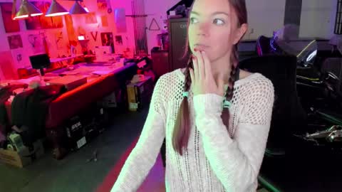 Mindy Mars online show from December 2025 04:55:02 PM