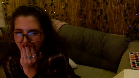 Mindy online show from December 2025 10:13:01 AM