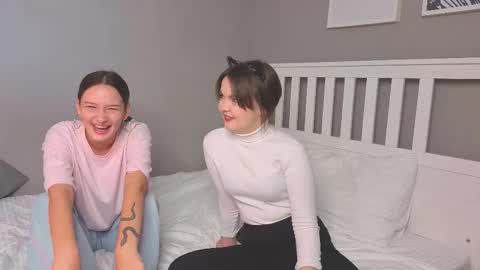 KarinaLeila online show from September 2025 05:30:01 AM