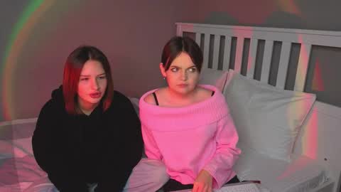 KarinaLeila online show from September 2025 05:31:01 AM