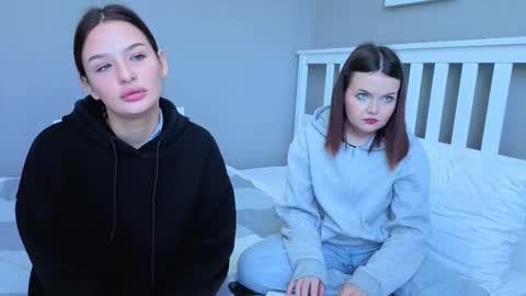 KarinaLeila online show from October 2025 05:57:02 AM