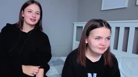 KarinaLeila online show from October 2025 06:10:02 AM