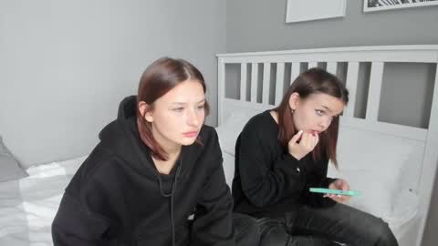 KarinaLeila online show from October 2025 06:55:01 AM